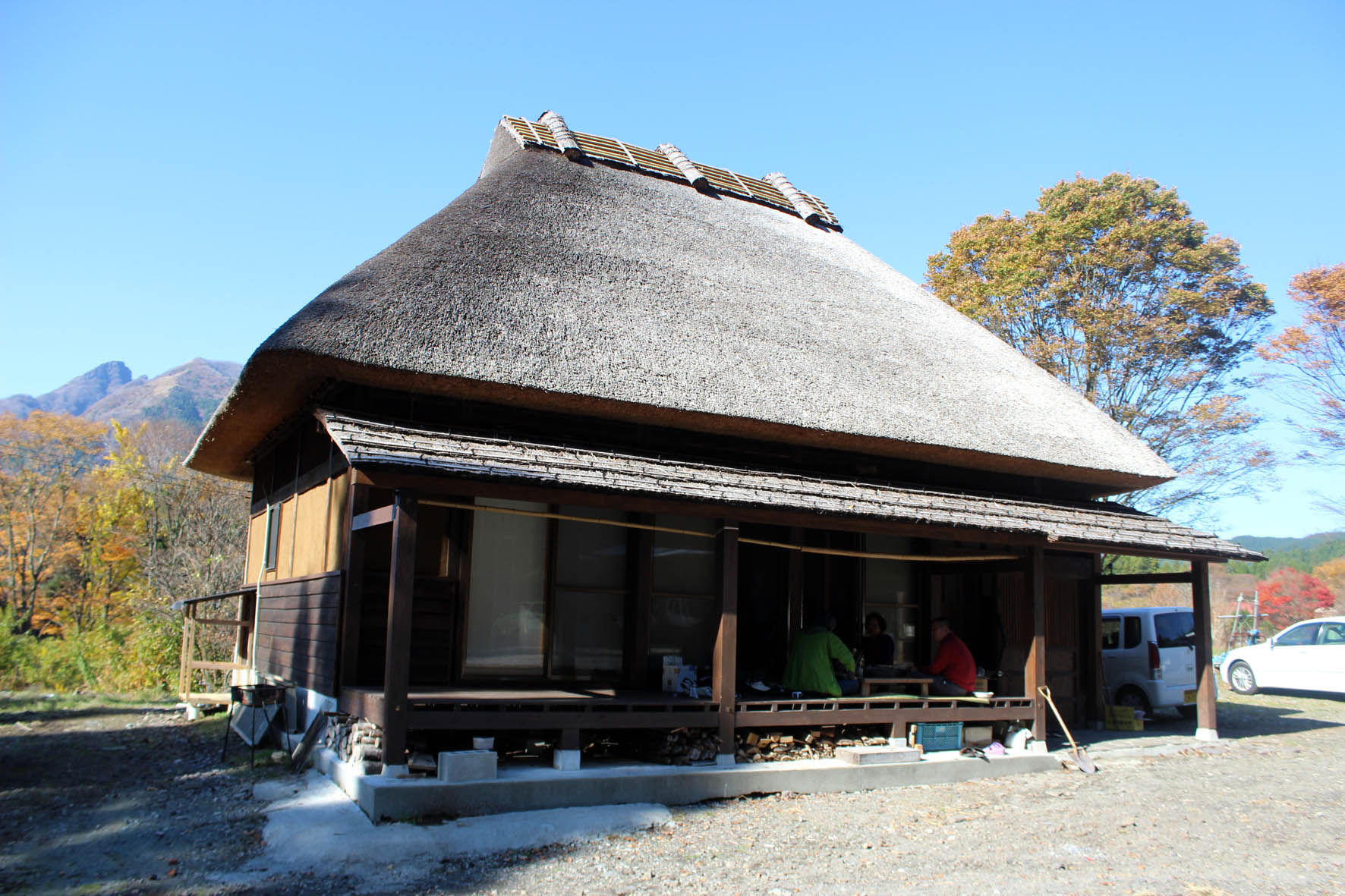 かやぶき屋根の家（阿蘇茅葺工房）