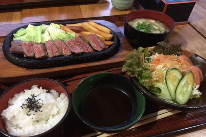 あか牛料理専門店 やま康